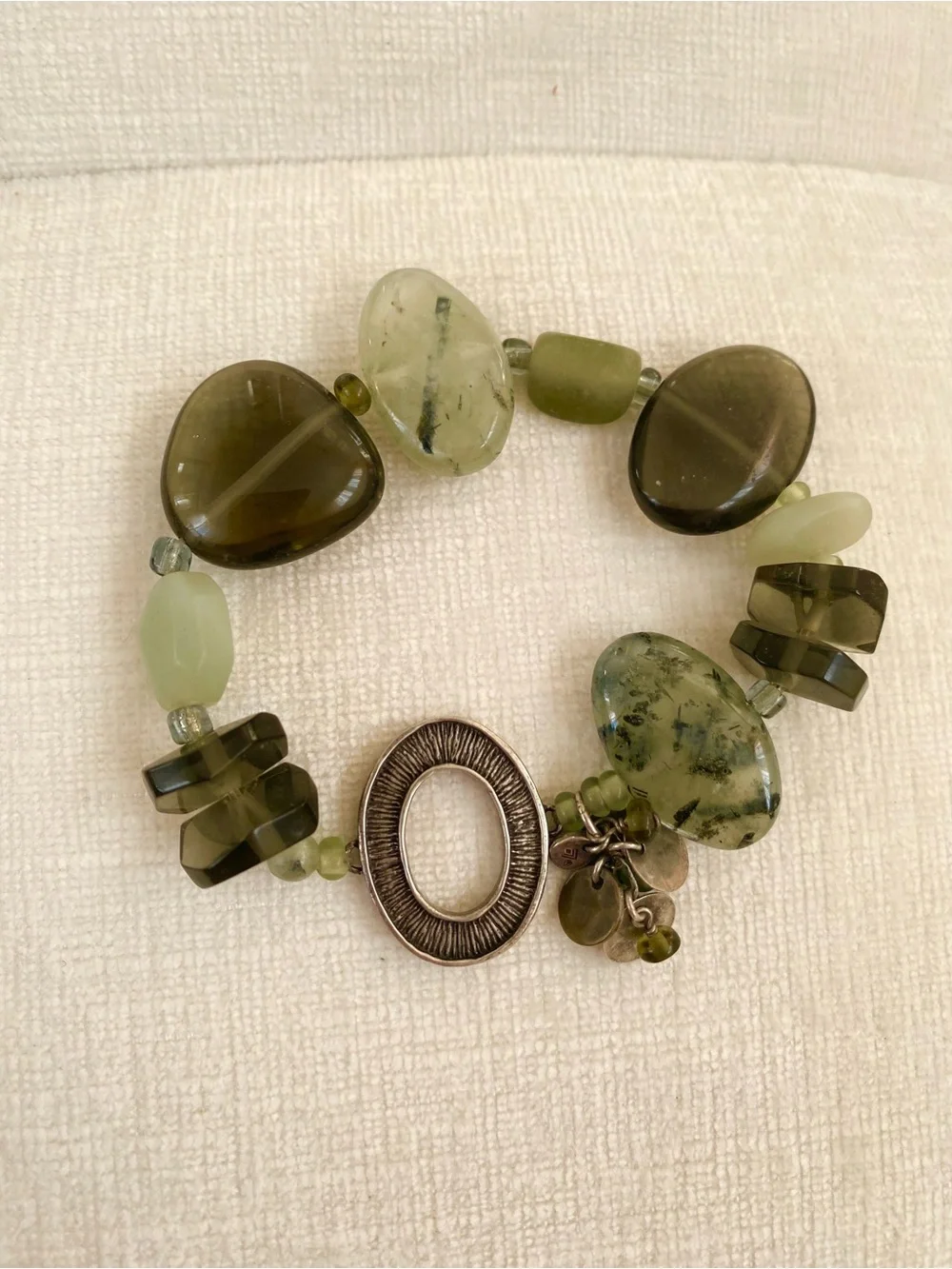 Silpada Handcrafted Olive Green Beaded Stretch Bracelet fits up 7” inches B 1990